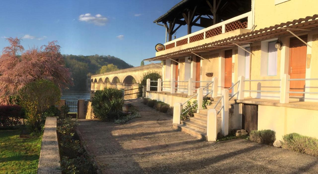 希奥拉肯·佩里戈尔 艾斯卡尔旅馆酒店 外观 照片